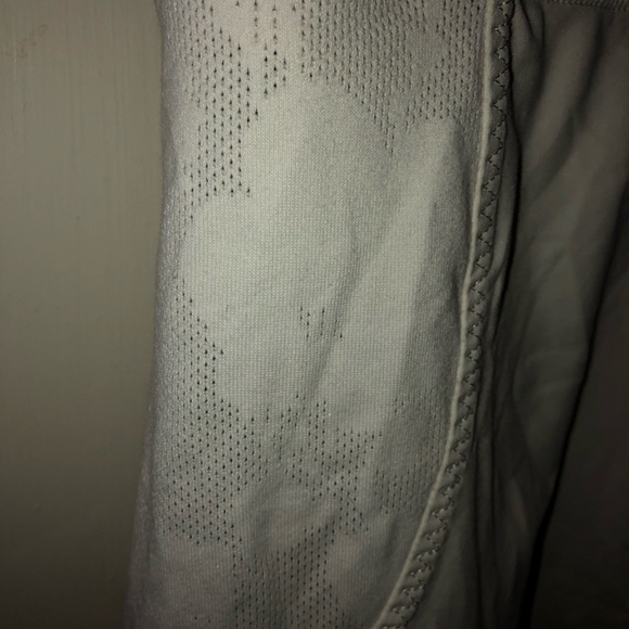 Lulu lemon yoga top - Picture 4 of 5